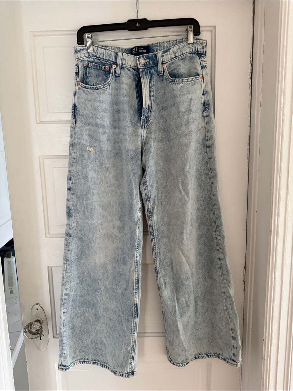 GAP Women’s Light Blue Relaxed Wide-Leg Jeans
